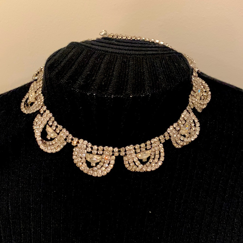 Vintage rhinestone choker 16 inches